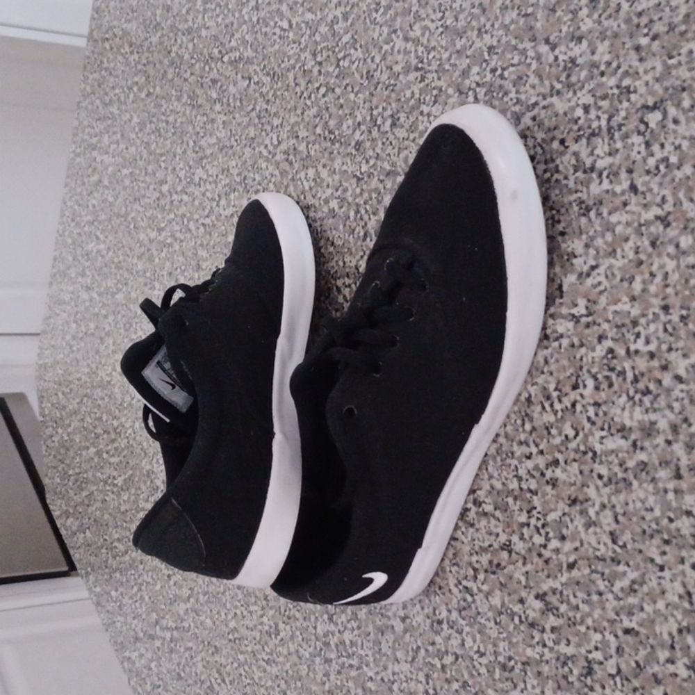 Nike (Van's style) sneakers